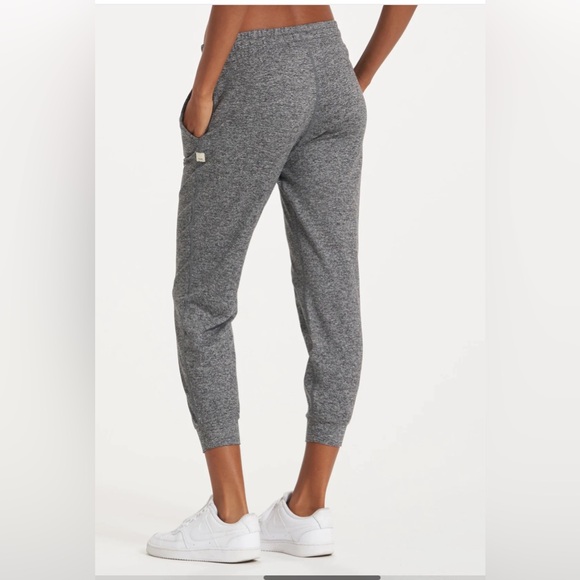 Vuori Performance Joggers - Picture 2 of 6